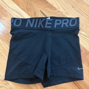 Nike Women's Black Nike Pros